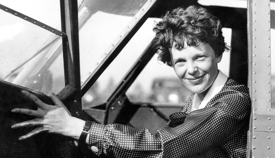Brave pilot Amelia Earhart: an aviation legend who disappeared in the sky