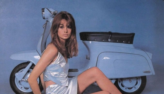 Britain's First Supermodel: The Story of Jean Shrimpton Britain's First Supermodel: The Story of Jean Shrimpton