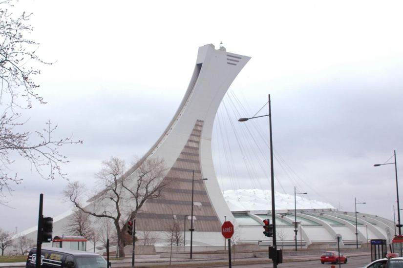 Buildings with a slope