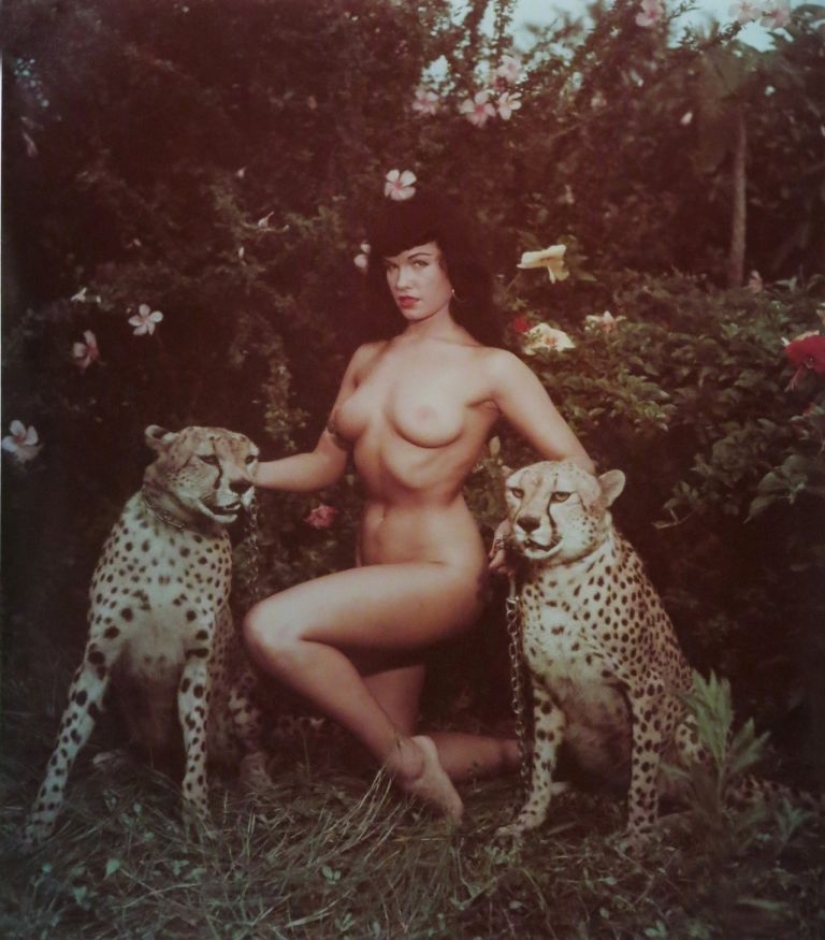 Bunny Yeager is the most beautiful photographer in the world Bunny Yeager is the most beautiful photographer in the world