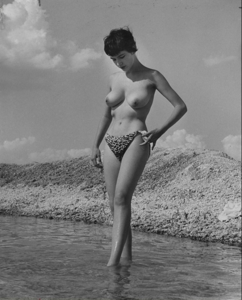 Bunny Yeager is the most beautiful photographer in the world Bunny Yeager is the most beautiful photographer in the world