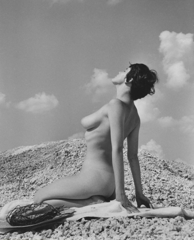 Bunny Yeager is the most beautiful photographer in the world Bunny Yeager is the most beautiful photographer in the world