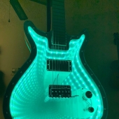 Burls Art creó 18 guitarras extraordinarias utilizando materiales poco convencionales