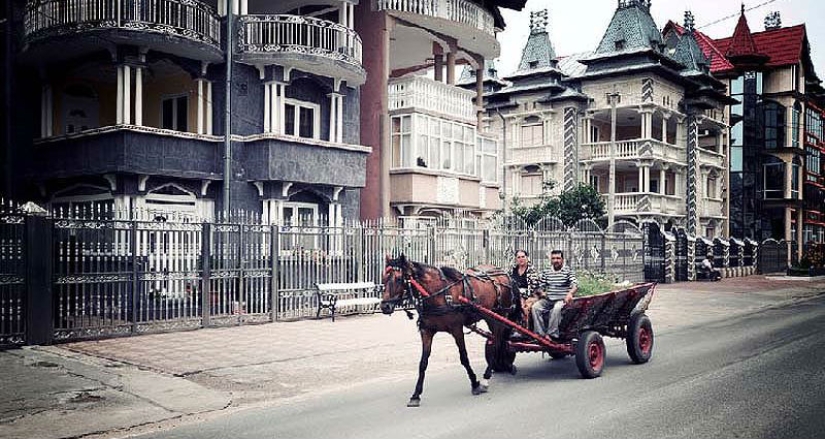 Buzescu is the capital of Gypsy millionaires Buzescu is the capital of Gypsy millionaires