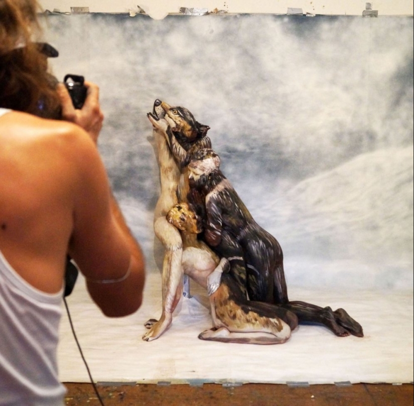 Can you find three naked women in this wolf photo? Can you find three naked women in this wolf photo?