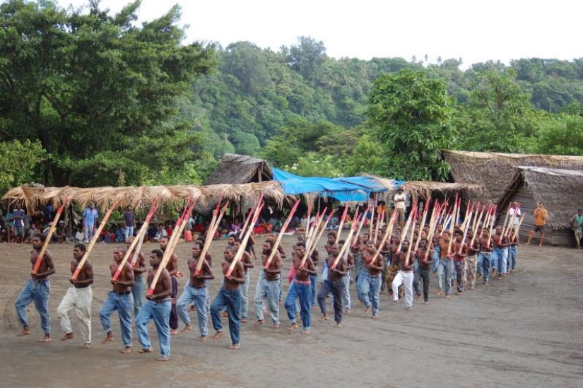 Cargo cult, or What are the "airplane worshippers" of Oceania waiting for Cargo cult, or What are the "airplane worshippers" of Oceania waiting for