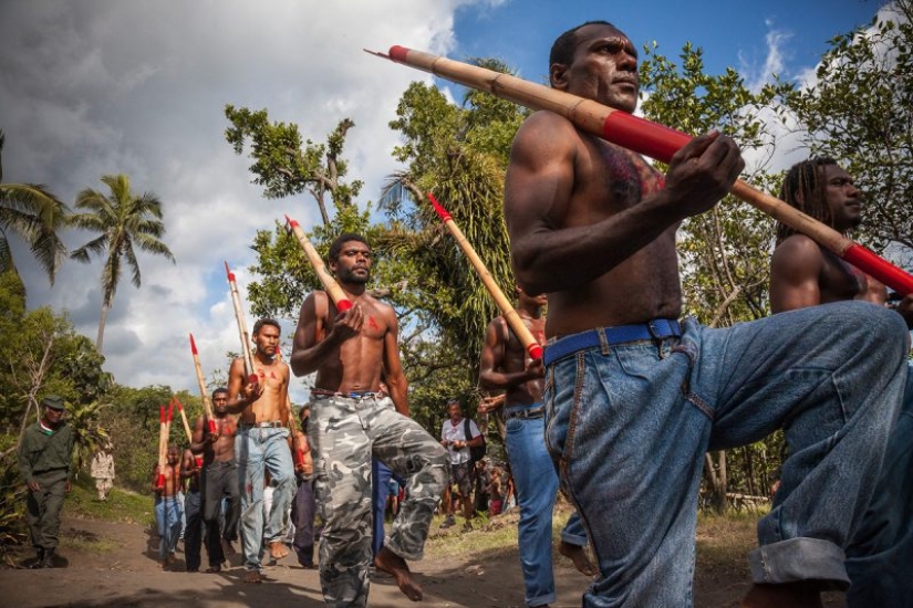 Cargo cult, or What are the "airplane worshippers" of Oceania waiting for Cargo cult, or What are the "airplane worshippers" of Oceania waiting for