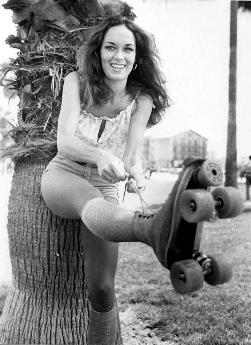 Catherine Bach - a curvy icon of the era of roller skates and short shorts Catherine Bach - a curvy icon of the era of roller skates and short shorts