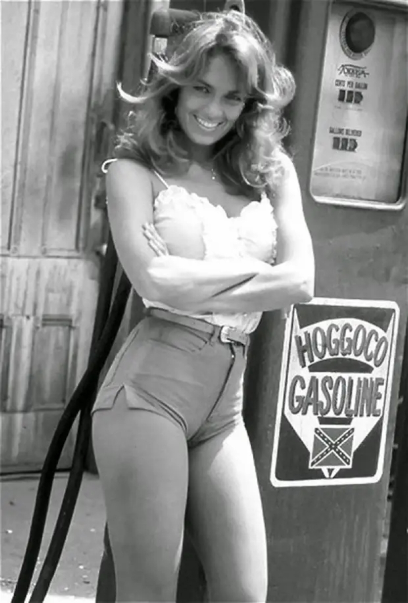 Catherine Bach - a curvy icon of the era of roller skates and short shorts Catherine Bach - a curvy icon of the era of roller skates and short shorts