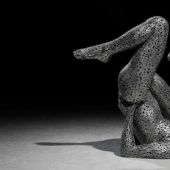 Chained: Korean creates avant-garde sculptures velocity Chained: Korean creates avant-garde sculptures velocity