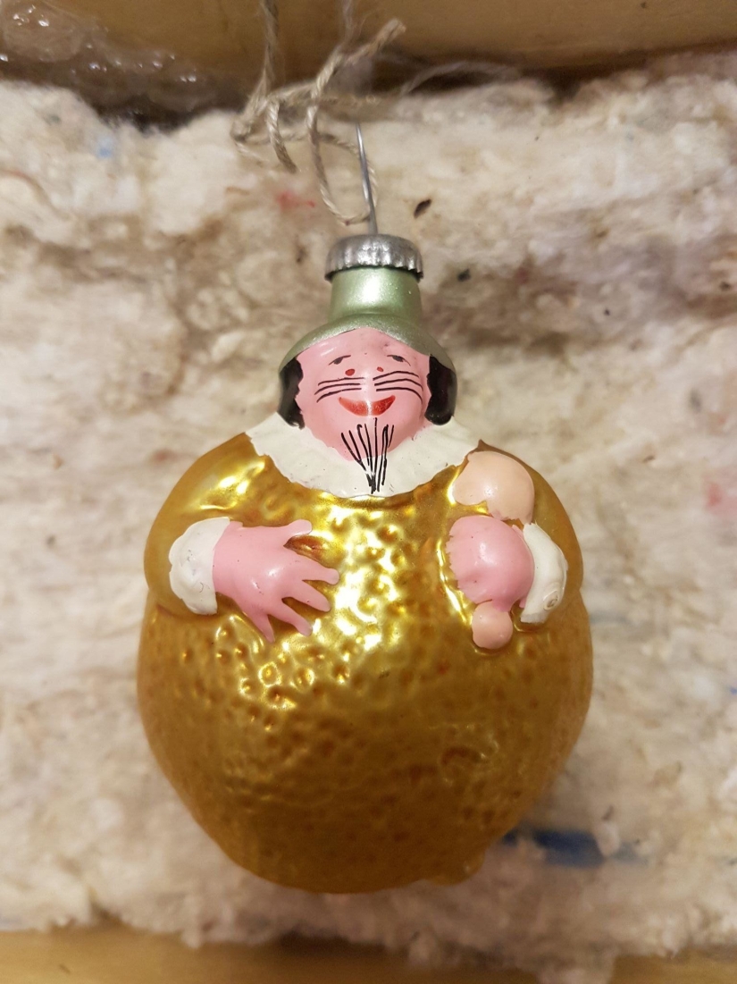 Christmas tree decorations you might throw away, but they&#39;re worth a ton of money