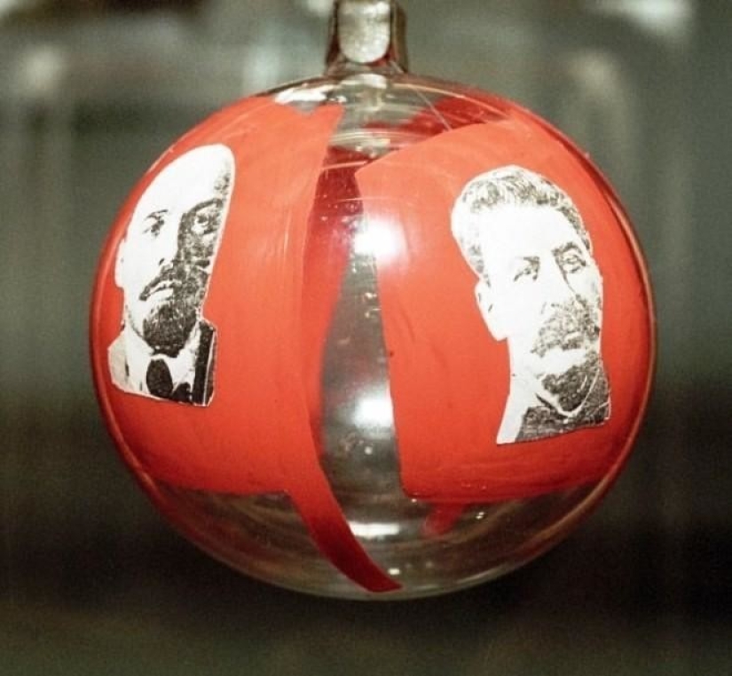 Christmas tree decorations you might throw away, but they&#39;re worth a ton of money