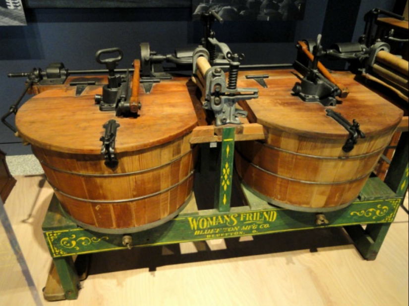 Cien años en el almuerzo: cómo las mujeres lavaban, limpiaban y cocinaban en el siglo pasado Cien años en el almuerzo: cómo las mujeres lavaban, limpiaban y cocinaban en el siglo pasado