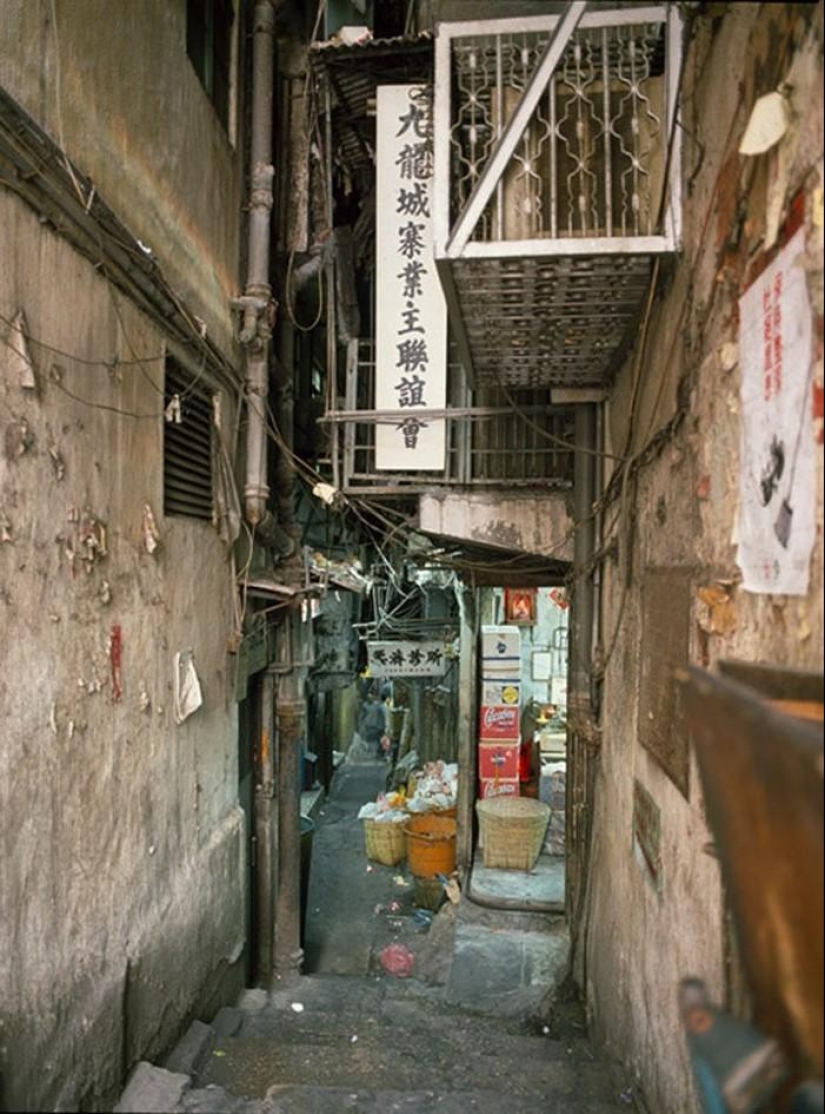 Ciudad de la Oscuridad: El increíble destino de la ciudad fortaleza de Kowloon