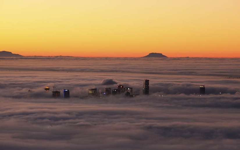 Ciudades envueltas en niebla Ciudades envueltas en niebla