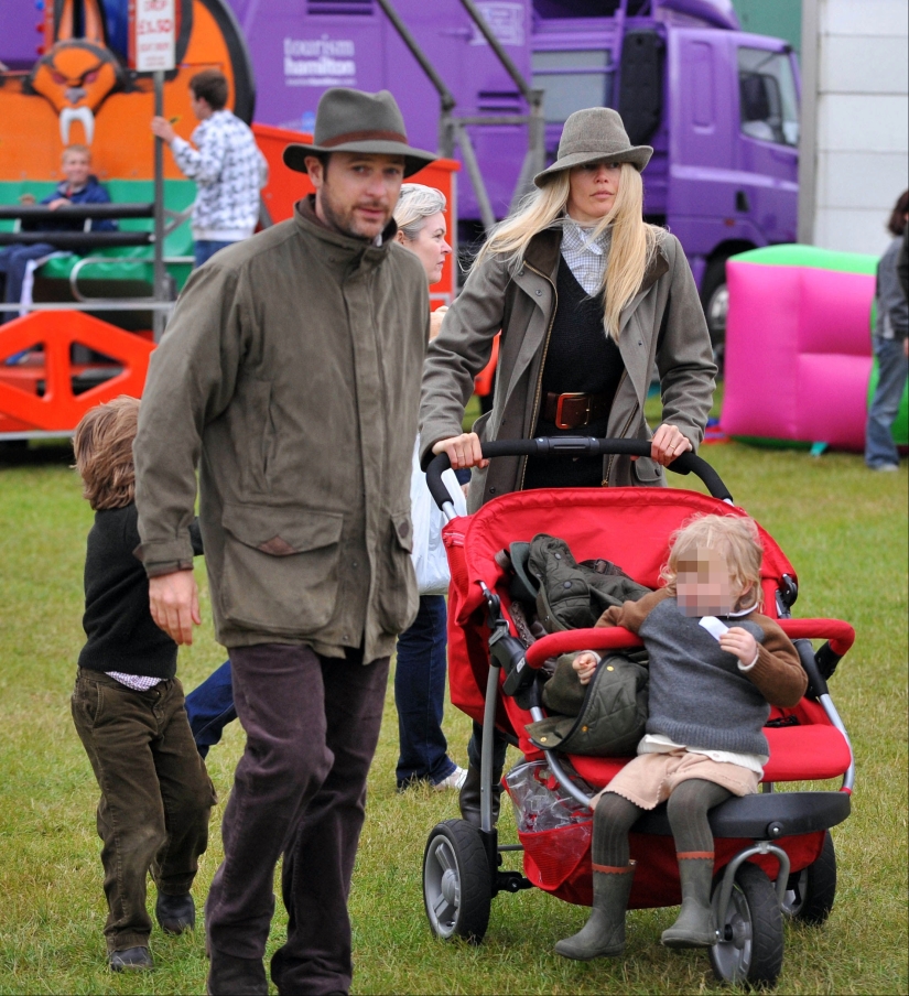 Claudia Schiffer es la "chica buena" de la industria de la moda