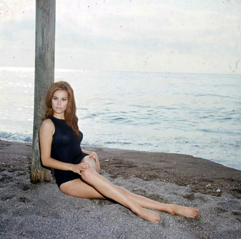 Claudine Auger: &quot;Miss France&quot; and one of the best James Bond girls