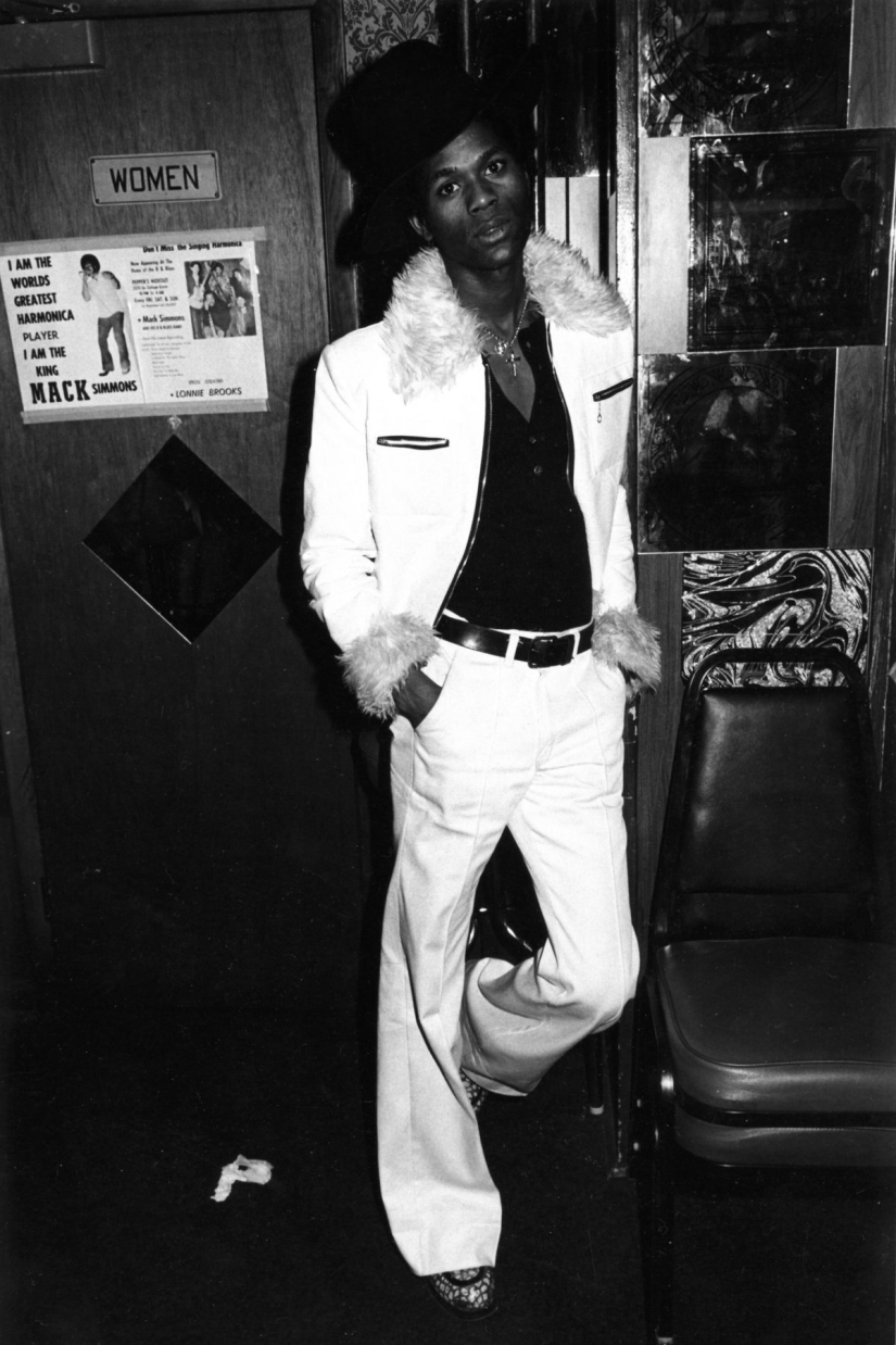 Cómo caminábamos en los clubes nocturnos de Chicago en los años 70 Cómo caminábamos en los clubes nocturnos de Chicago en los años 70