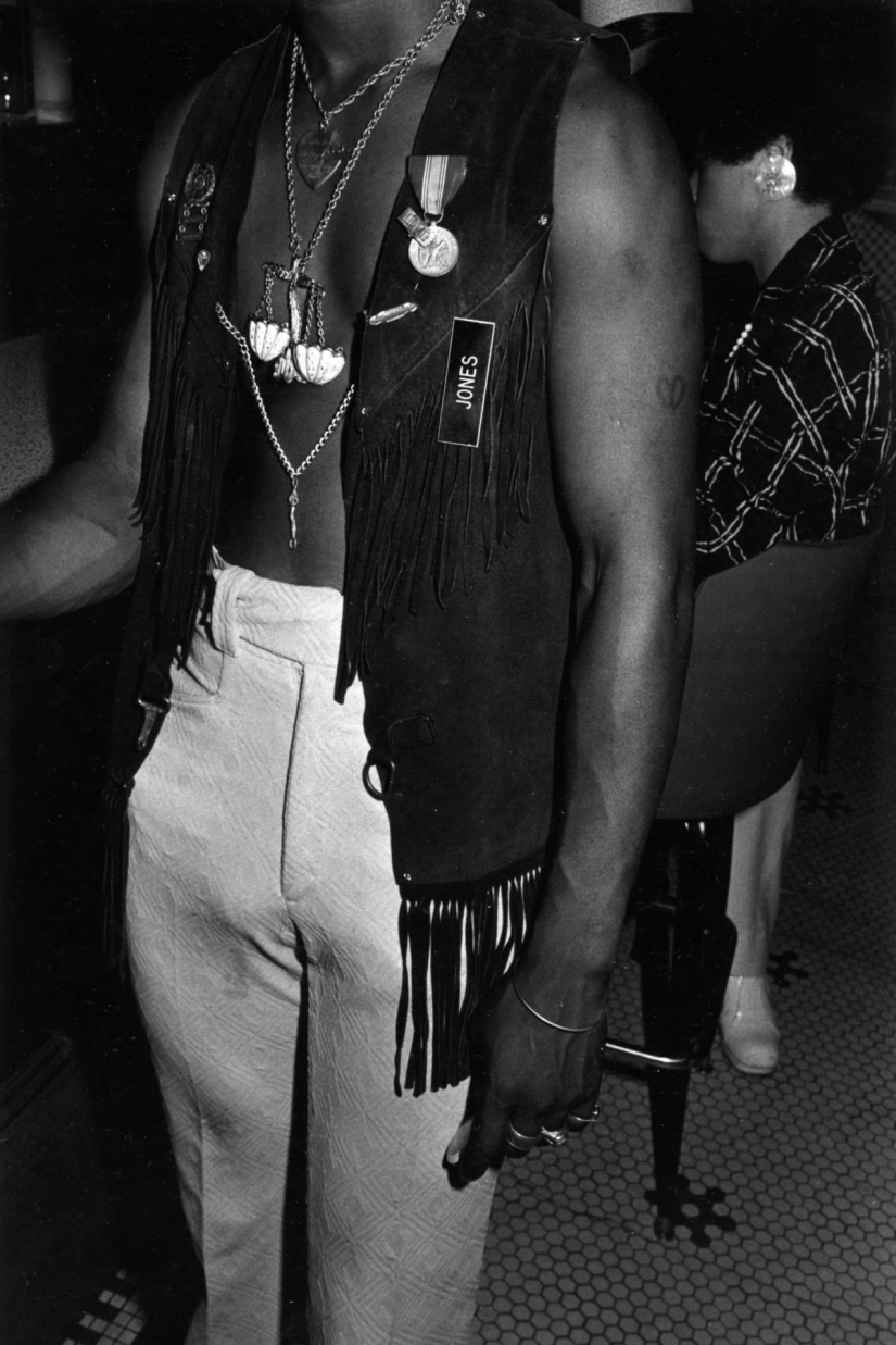 Cómo caminábamos en los clubes nocturnos de Chicago en los años 70 Cómo caminábamos en los clubes nocturnos de Chicago en los años 70