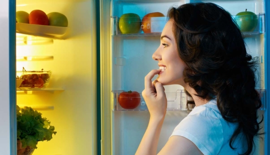 Cómo engañar a tu apetito: las mejores formas de combatir los bocadillos y comer en exceso