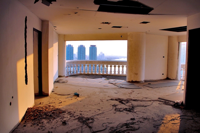 Cómo es la Torre Satorn, el rascacielos abandonado más grande del mundo