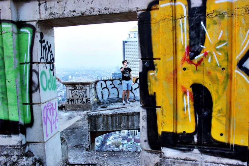 Cómo es la Torre Satorn, el rascacielos abandonado más grande del mundo
