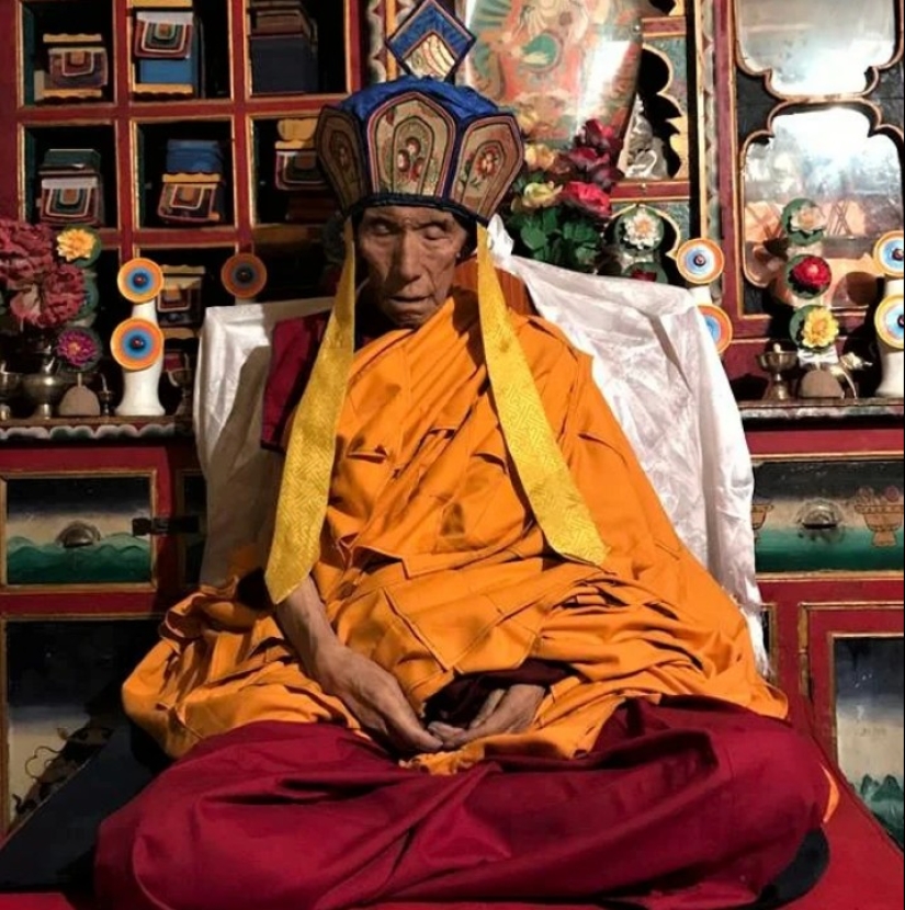 Cómo los Monjes Tibetanos Muertos Desconcertaron a la Ciencia al Negarse a Descomponerse Cómo los Monjes Tibetanos Muertos Desconcertaron a la Ciencia al Negarse a Descomponerse