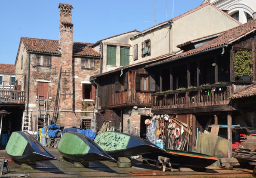 Cómo se crean las góndolas venecianas y cómo convertirse en gondolero Cómo se crean las góndolas venecianas y cómo convertirse en gondolero