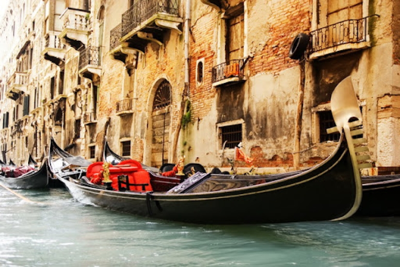 Cómo se crean las góndolas venecianas y cómo convertirse en gondolero Cómo se crean las góndolas venecianas y cómo convertirse en gondolero