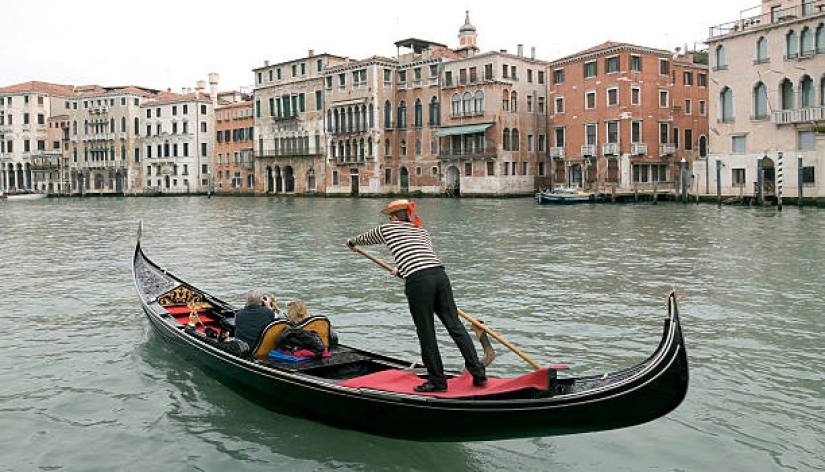 Cómo se crean las góndolas venecianas y cómo convertirse en gondolero Cómo se crean las góndolas venecianas y cómo convertirse en gondolero