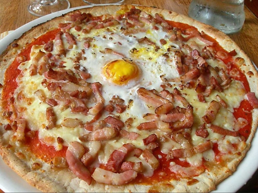 Cómo se sirve la pizza en diferentes países del mundo Cómo se sirve la pizza en diferentes países del mundo