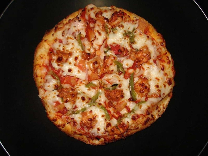 Cómo se sirve la pizza en diferentes países del mundo Cómo se sirve la pizza en diferentes países del mundo
