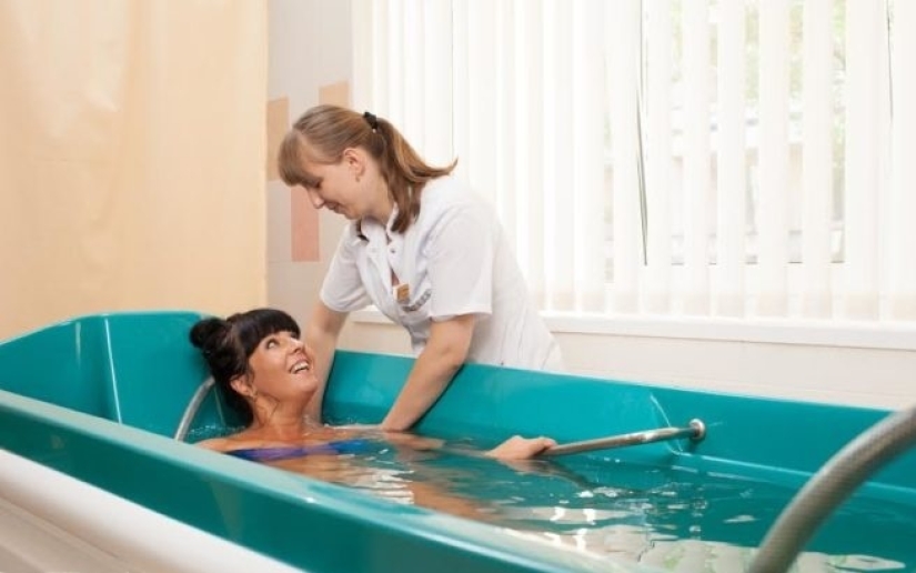 Cómo un baño caliente puede reemplazar la Forma física y hacer que pierda peso