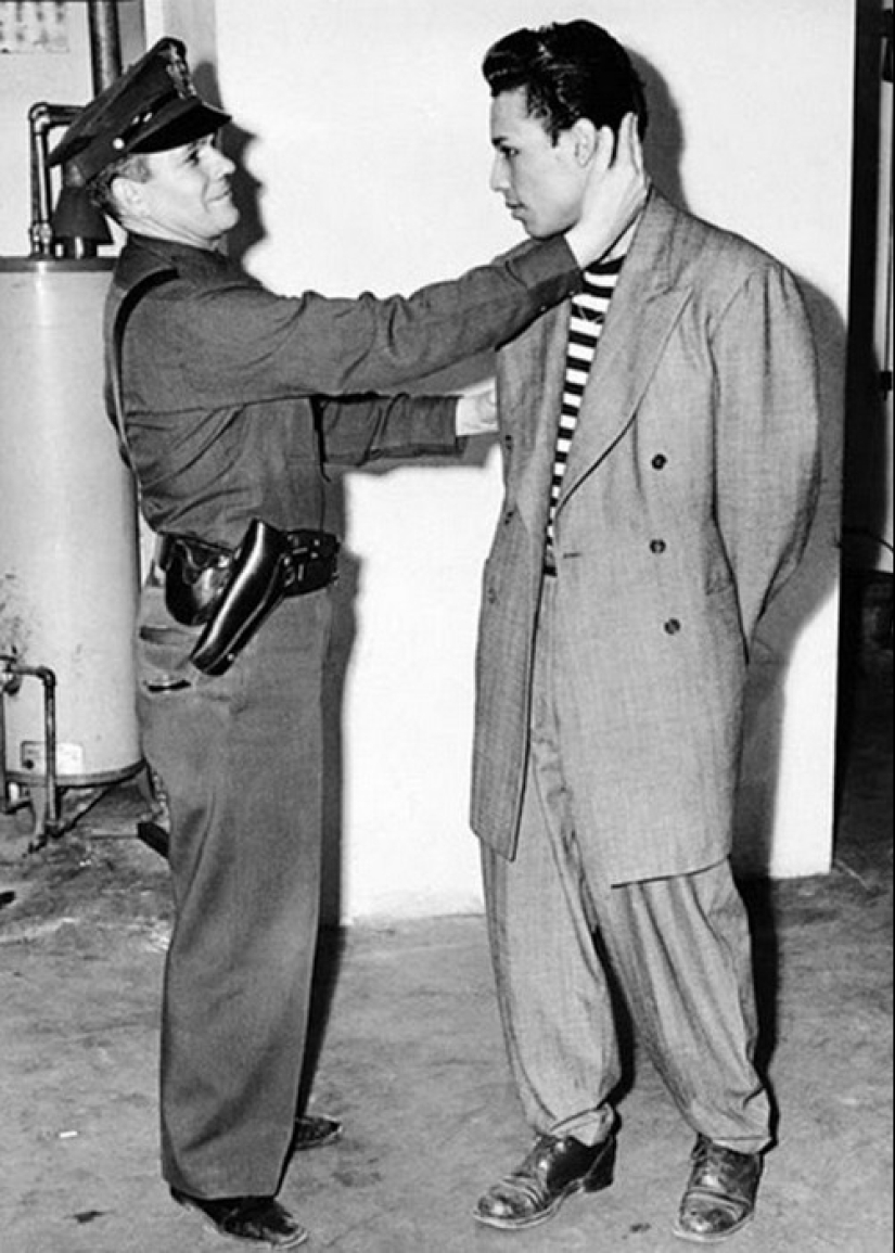 Cómo un traje elegante se convirtió en un símbolo de las protestas raciales y contra la guerra Cómo un traje elegante se convirtió en un símbolo de las protestas raciales y contra la guerra