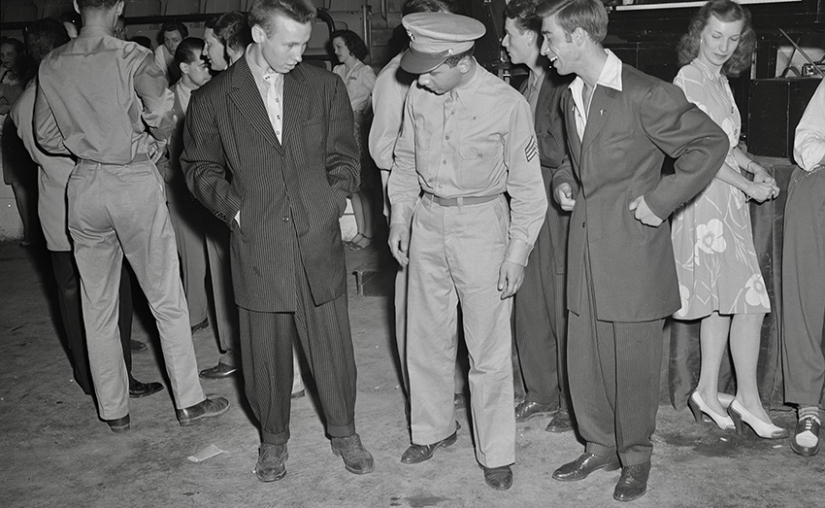 Cómo un traje elegante se convirtió en un símbolo de las protestas raciales y contra la guerra Cómo un traje elegante se convirtió en un símbolo de las protestas raciales y contra la guerra