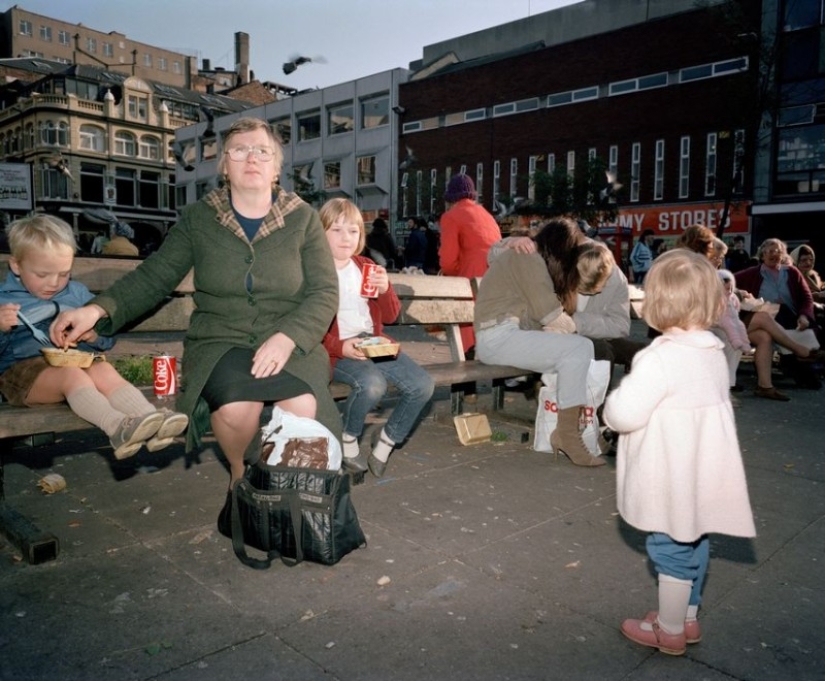 Cómo vivía el Liverpool a principios de los 80: fotos sinceras del controvertido fotoperiodista Martin Parr