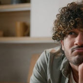 Cómo vive el club internacional de hombres más aburrido del mundo