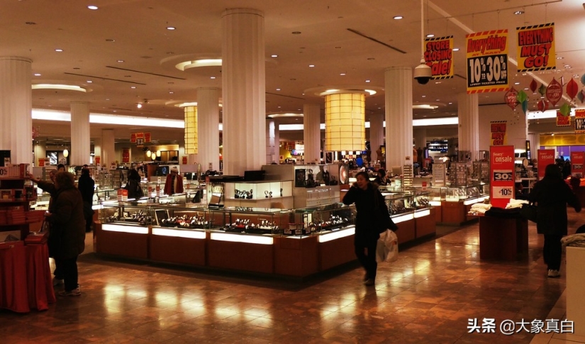 Colapso del centro comercial Sampun