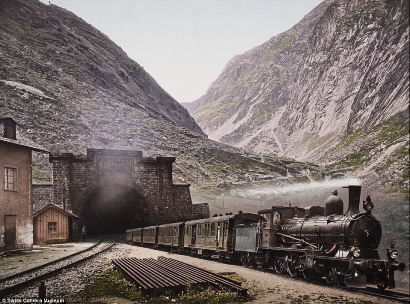 Color photos of popular tourist destinations, taken more than 100 years ago Color photos of popular tourist destinations, taken more than 100 years ago