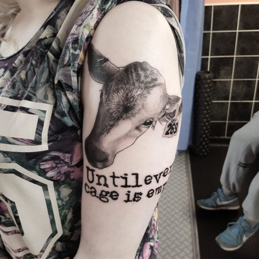 "Comer su ensalada — no te metas con los chicos": ¿qué es un tatuaje cubren los veganos "Comer su ensalada — no te metas con los chicos": ¿qué es un tatuaje cubren los veganos