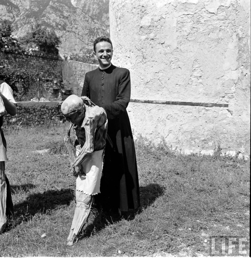 Como residentes de la ciudad italiana de muchos siglos compartieron el pan y la sal con las momias Como residentes de la ciudad italiana de muchos siglos compartieron el pan y la sal con las momias