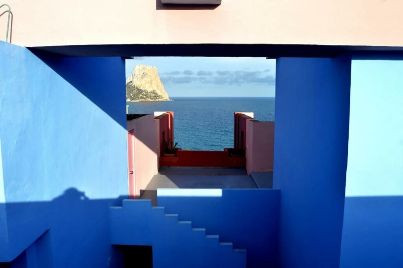 Complejo residencial "Red Wall": una casa loca de "El juego del calamar"