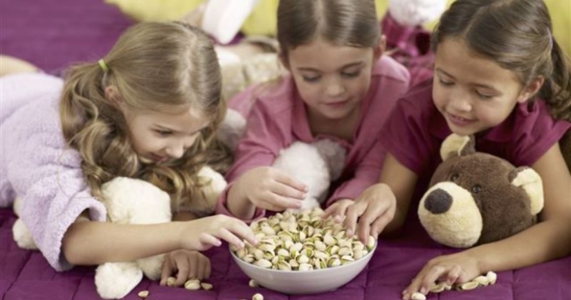 Conspiracy producers of pistachios: why is it so expensive and always in shell