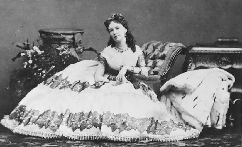 Cora Pearl - a courtesan who was "served" naked on a platter to guests