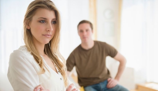 Crocodile tears and excessive sexual attraction: 6 signs that give away a psychopath