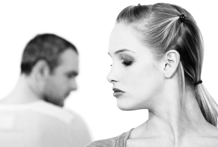 Crocodile tears and excessive sexual attraction: 6 signs that give away a psychopath