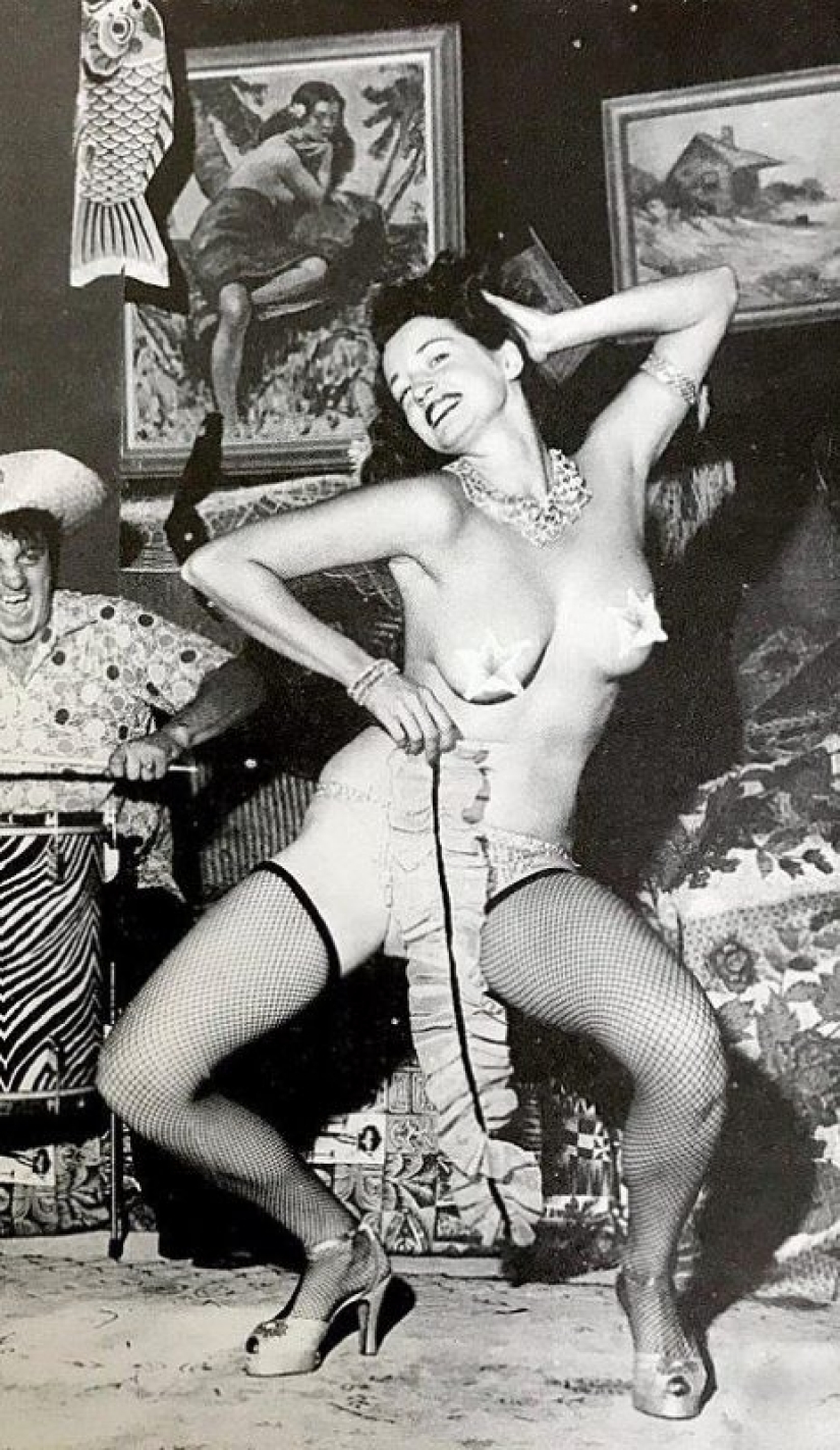 Cuba Libre: el secreto de los clubes de striptease, la guerrilla y el clima de libertad en el revolucionario de la década de 1950 Cuba Libre: el secreto de los clubes de striptease, la guerrilla y el clima de libertad en el revolucionario de la década de 1950