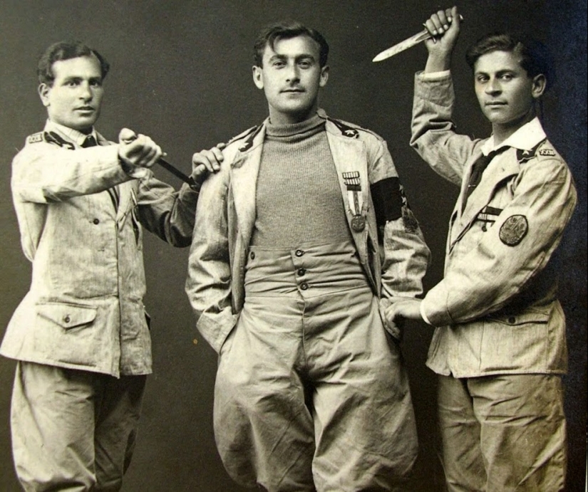 "Cut indiscriminately": why the Italians were considered the most savage fighters on the knives? "Cut indiscriminately": why the Italians were considered the most savage fighters on the knives?