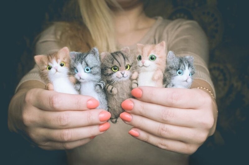 Cute kittens made of felt from the needlewoman Elizabeth Delektorskaya