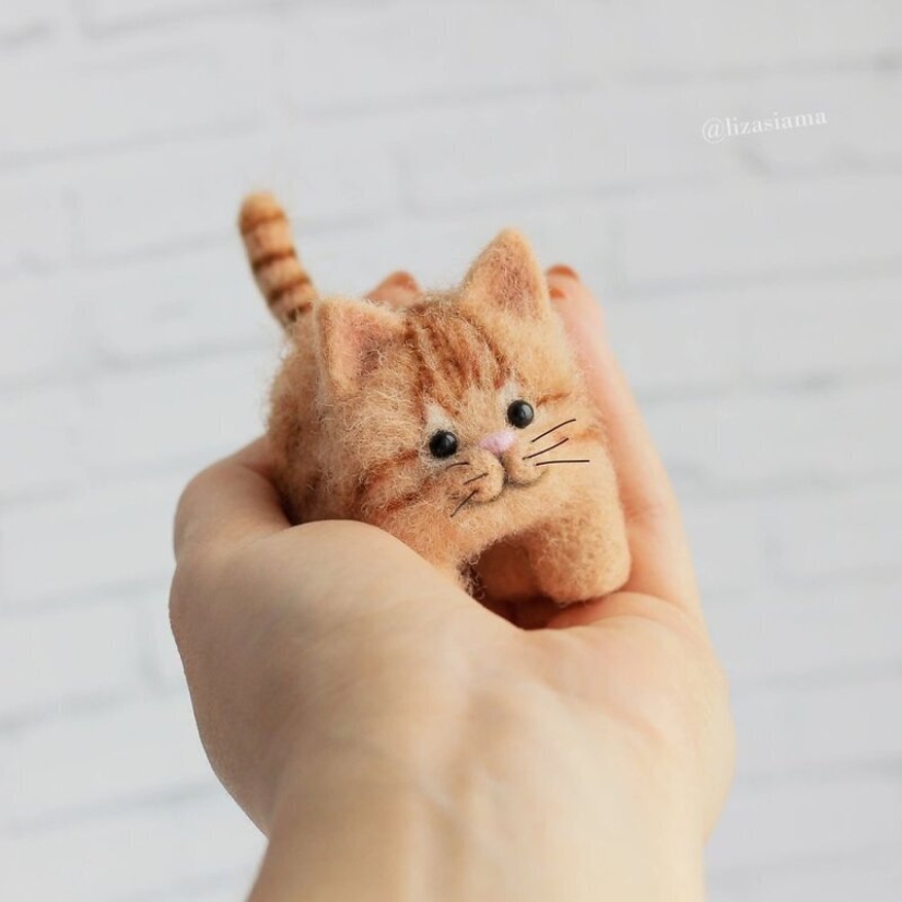 Cute kittens made of felt from the needlewoman Elizabeth Delektorskaya